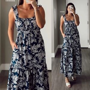 NWT -Abercrombie & Fitch Navy and White Floral Maxi Dress